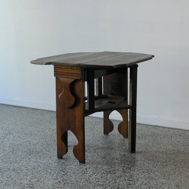 Vintage Primitive Inspired Oak Gate Leg Drop-Leaf Dining Table 
