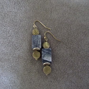 Stone and bronze earrings 