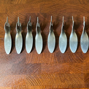 8 Vintage Mid Century Mini Stainless Steel Hors d'Oeuvres, Appetisers or Chip Forks 
