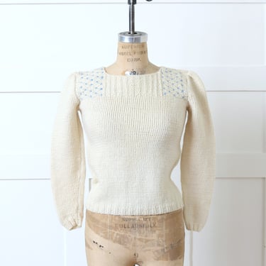 vintage women's wool sweater • ivory & light blue dots • 1930s style snug fitting pullover 