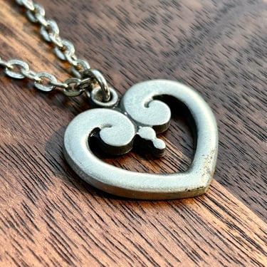 R Tennesmed Sweden Pewter Heart Peandant Necklace Vintage Retro Jewelry 1960s 1970s Metalsmith 