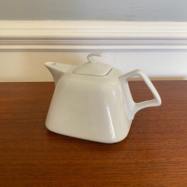 Vintage Art Deco Teapot by HB for The Palm Restaurant 