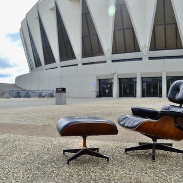Vintage Eames for Herman Miller Brazilian Rosewood Black Lounge Chair with Ottoman 1975 - Mid century 