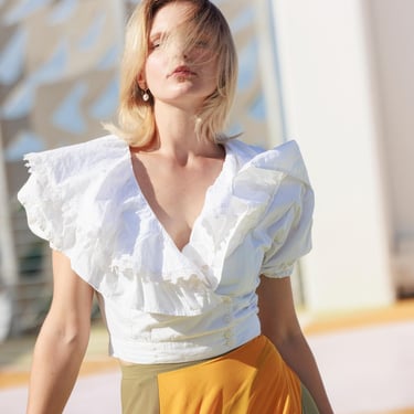 80s White Eyelet Embroidered Ruffle Statement Collar Top Vintage Prairie Cropped Short Sleeve Cotton Blouse 