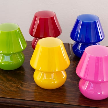 80s vibes multicolor Murano glass mushroom lamp height 18cm, Made in Italy design table lamp 