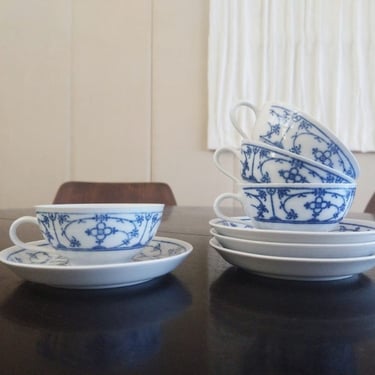 Winterling Porcelain Set | 4 Tea/Coffee Cups with Saucers | Winterling | Indian Blue | Straw Flower | German Porcelain | 70s | 