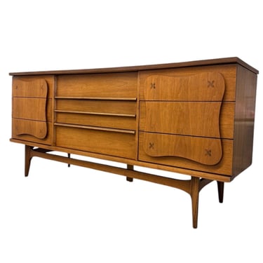 Free shipping within continental US - Vintage Bassett Monterey Mid-Century Walnut 9 Drawer Dresser with Rosewood ‘X’ Inlays by Leo Jiranek 
