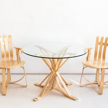 Frank Gehry Table & Chair Set