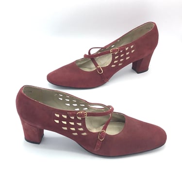 Vintage 1960/1970s Wine Suede Mary Janes, 60s/70s Maroon Joyce Chunky Heeled Pumps w/ Cut-Out Design, US Size 9 1/2 Narrow, VFG 