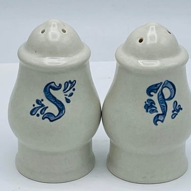 Vintage  Pfaltzgraff Yorktowne Pattern  Salt and Pepper Shakers- Blue- Nice condition- With stoppers 