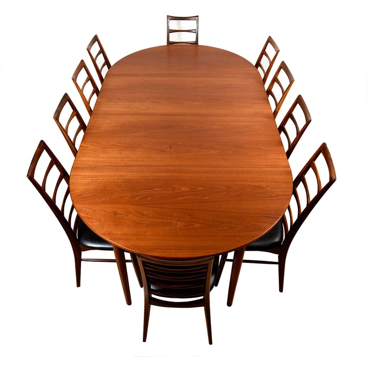 51&#8243; Danish Teak Round-to-Oval Expanding Dining Table (Seats 10) w: Two Leaves