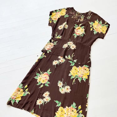 1940s Brown Floral Rayon Dress with Peplum Waist and Criss-Cross Neckline 