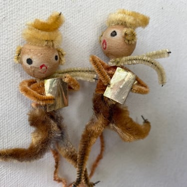 Vintage Chenille Stem, Skating Carolers, Spun Cotton Heads, Set Of 2, Crafting Picks, Corsage, Wreath, Tree Christmas Crafts 