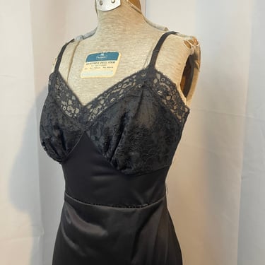 Vanity Fair Dress Slip Black Nylon Lace 1960s Vintage 34 M 