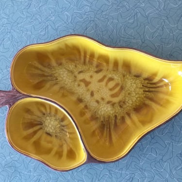 Vintage 1960s Ceramic Leaf Divided Dish from Treasure Craft 