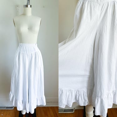 Vintage 1970s White Culottes / Wide Leg Pants // 28