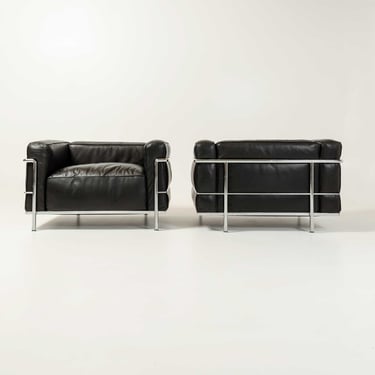 Pair of Le Corbusier for Cassina LC3 Lounge Chairs in Black and Chrome Frame Early 1980s 