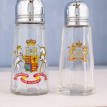 Vintage 1953 Queen Elizabeth II Coronation Glass Sugar Shaker