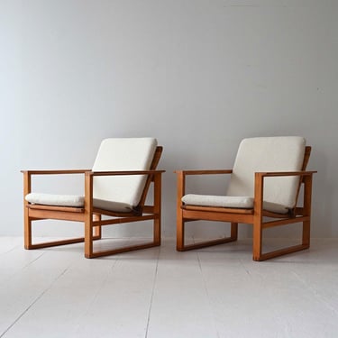 Pair of 1960s Börge Mogensen Model 2256 Scandinavian Oak & Rattan Armchairs with Bouclé Cushions 