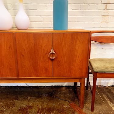 1970&#8217;s MidCentury Modern Sideboard	