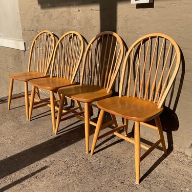 Set of 4 Oak Windsor Chairs, Made in Vermont