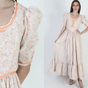 Vintage 70s Pilgrim Folk Dress / Country Calico Floral Dress / Ivory Cotton Homespun Maxi Dress 