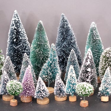 Vintage Bottle Brush Flocked Christmas Tree Collection. Lot of 20 