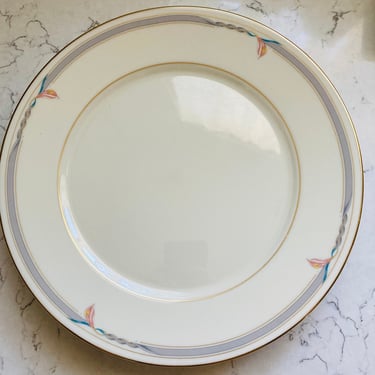Like New Set of 4 Lenox Gramercy Replacement Dinner Plates by LeChalet
