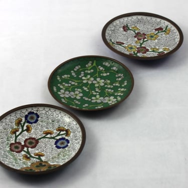 Vintage Chinese Cloisonne Plate Set of Three 