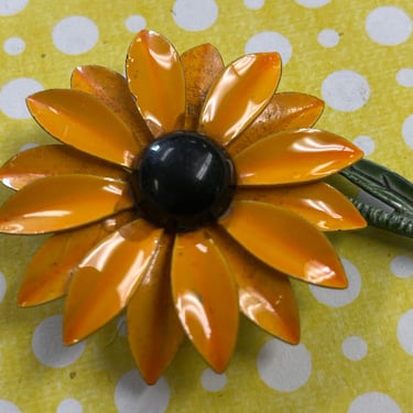 enamel daisy brooch 1960s flower pin mod jewelry 