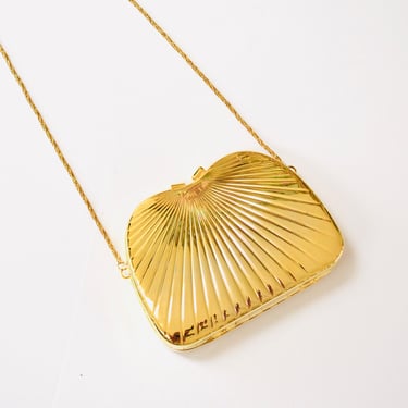 Vintage Metallic Gold Metal Clutch Evening Bag Hard Case// Vintage Gold Wedding Clutch// Vintage Gold Metal Hard Evening Bag Sea Shell shape 