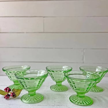 Vintage Lime Green Uranium Glass Sherbert Cups, Dessert Cups // Vintage Green Barware, Christmas Dessert Cups // Perfect Gift 