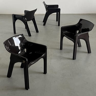 1 of 4 Dark Brown 'Gaudi' Chairs by Vico Magistretti for Artemide, Vintage Collectible Early Model, 1970s Space Age Era 
