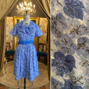 1950s day dress, blue leaves, vintage 50s dress, shawl collar, full skirt, novelty print, medium, 29 waist, mrs maisel style, 50s housewife 