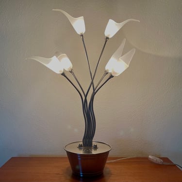 Vintage Flower Pot Table Lamp 