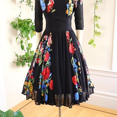 Vintage Style Dress | Modern TOP SHOP 1950s Style Floral Appliqué Black Fit and Flare Party Dress | small 