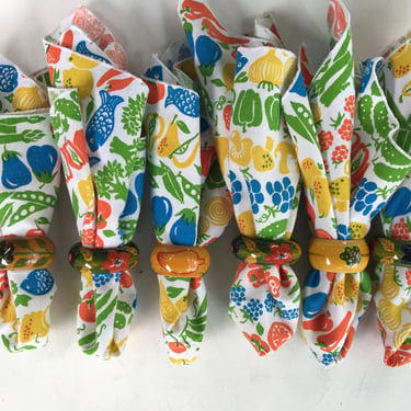 Vintage Vintage Veggie Cloth Napkins, Fruit And Fish, Summer Dinner Party, Picnic, Includes Mismatched Set Of Painted Wooden Napkin Rings 
