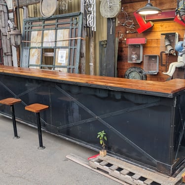 Wood and Metal Industrial Bar 194 x 40 x 46.75