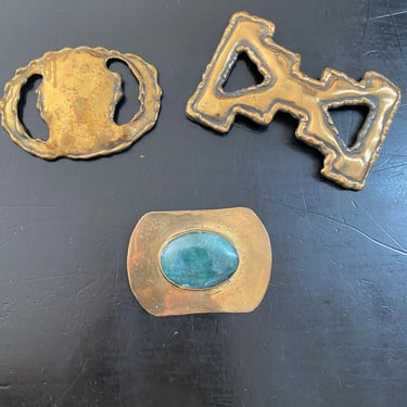 vintage 1980s jewelry lot brass pendant brutalist buckle green stone ethnic art 