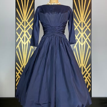1950s dress, fit and flare, vintage 50s dress, navy blue taffeta, Jonny Herbert, ruched dress, cummerbund, circle skirt, party dress, 25 26 