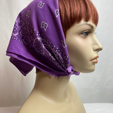 Vintage bandana ~purple 100% cotton head hair neck & face~ paisley print~ color fast bandanas soft thin worn in  Wam craft 1960’s 