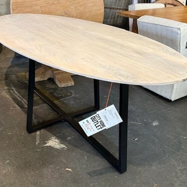 Finley Dining Table