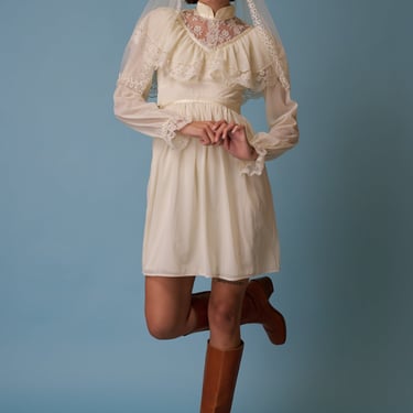 Evelina Lace Mini