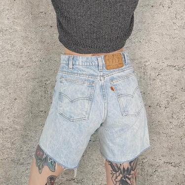 Levi's 550 Vintage Cut Off Jean Shorts / Size 28 