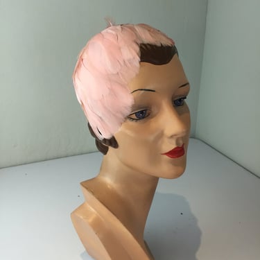 Lettice Angered By Dennis - Vintage 1950s Shell Pink Feather Bandeau Hairband Fascinator Hat 