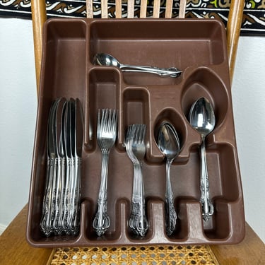 Vintage 1960s/70s 38 Piece United Silver Co. Stainless Flatware Set with Tray 