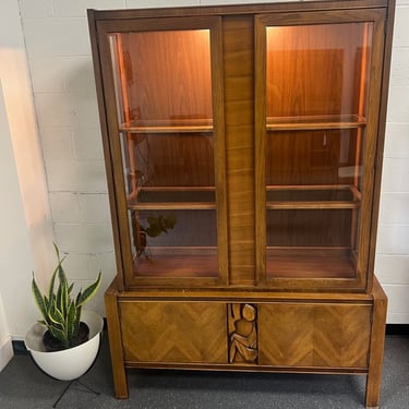 Mid Century Modern Tiki Brutalist Buffet Hutch Display China Cabinet With Lights 