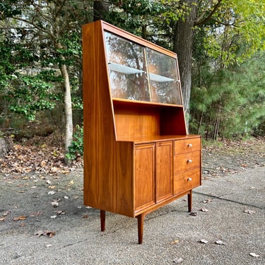 Kipp Stewart for Drexel Declaration Mid Century Walnut Hutch china cabinet 