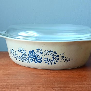 Pyrex Homestead Oval Casserole | 2.5 Quart 