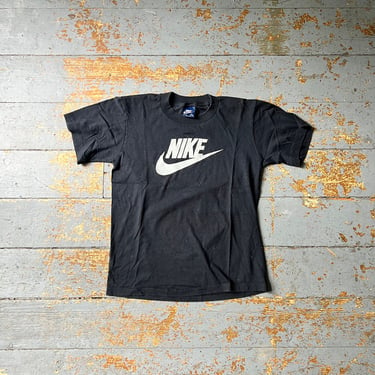 Vintage 1990s Nike Spellout Single Stitch Shirt 